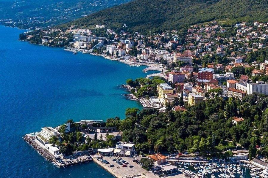 Apartment Adriatic, Enio With Swimming Pool, Panoramic Sew View, Free Parking *
